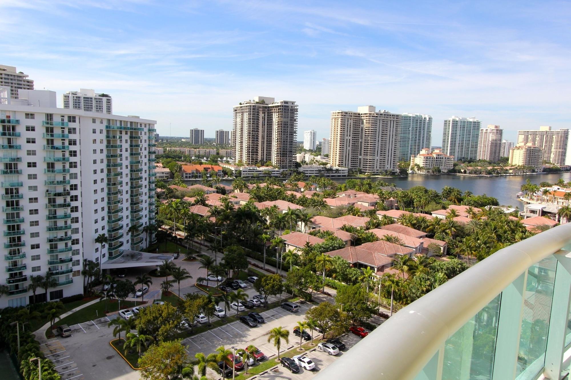 Ocean Reserve Sunny Isles Beach Esterno foto