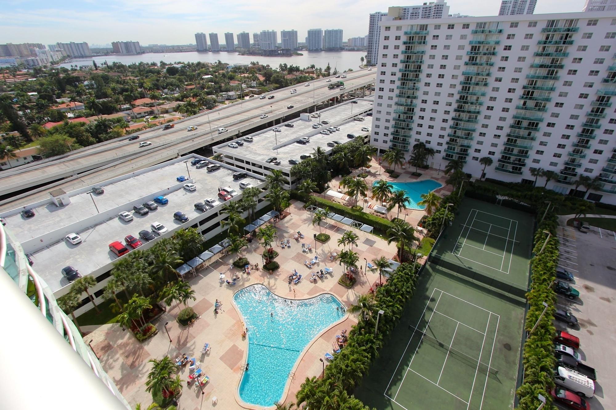 Ocean Reserve Sunny Isles Beach Esterno foto